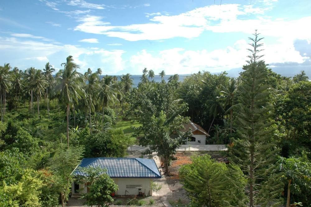 Neptune Diving Resort Santander Ngoại thất bức ảnh