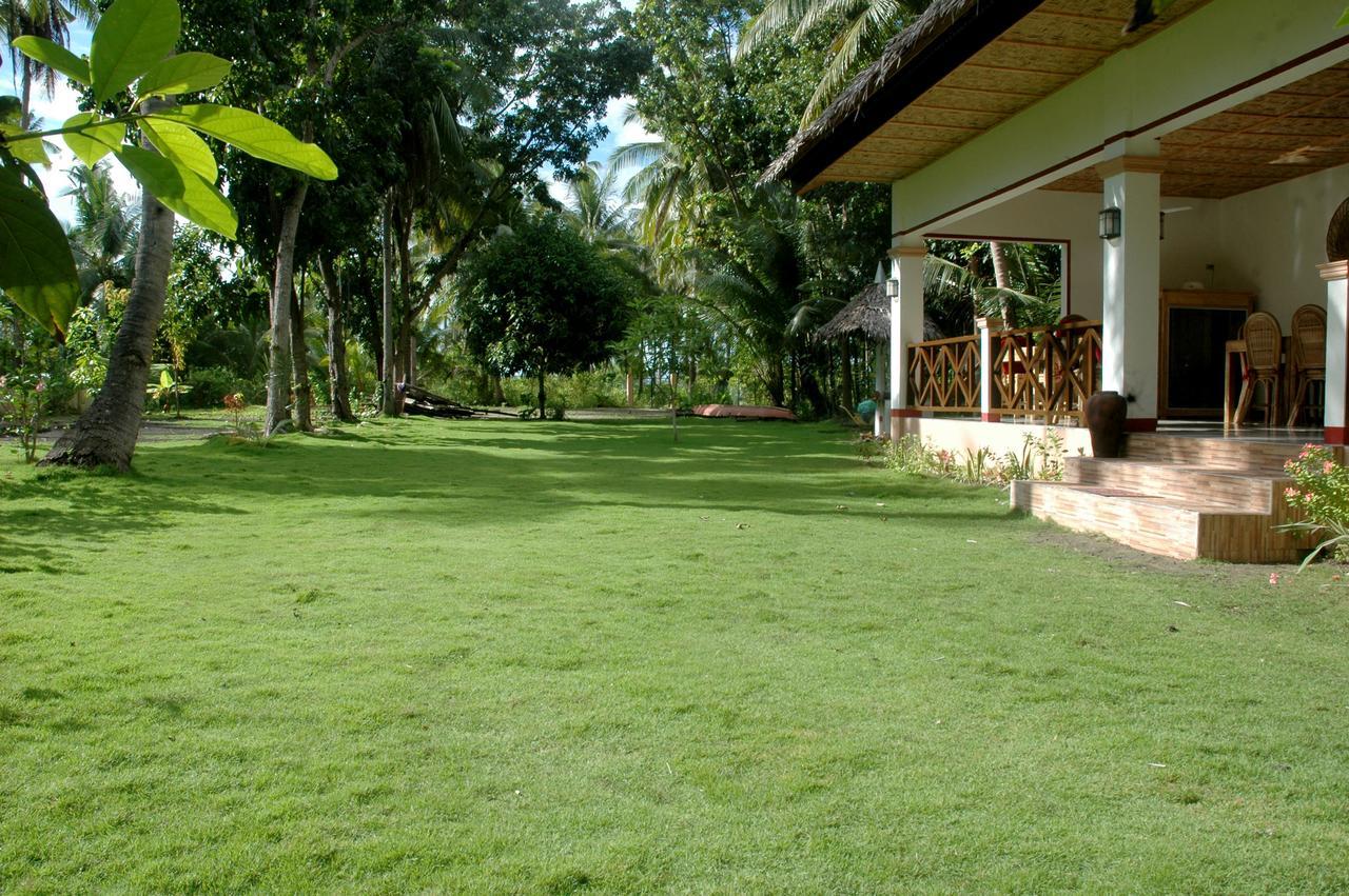 Neptune Diving Resort Santander Ngoại thất bức ảnh