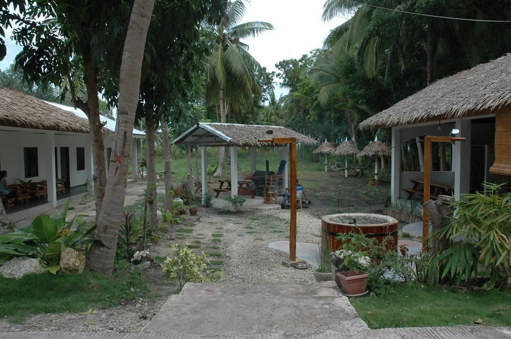 Neptune Diving Resort Santander Ngoại thất bức ảnh